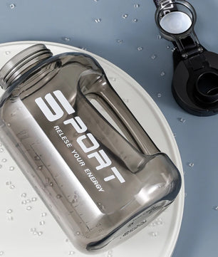 Water Bottle Large Sports Water Bottle Travel Kettle Large Fitness Gym Portable Capacity with Straw Leakage-Proof Cup Drinkware
